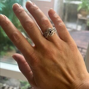 Belle Époque Ring in 18k White Gold with Blue Sapphire and Diamonds